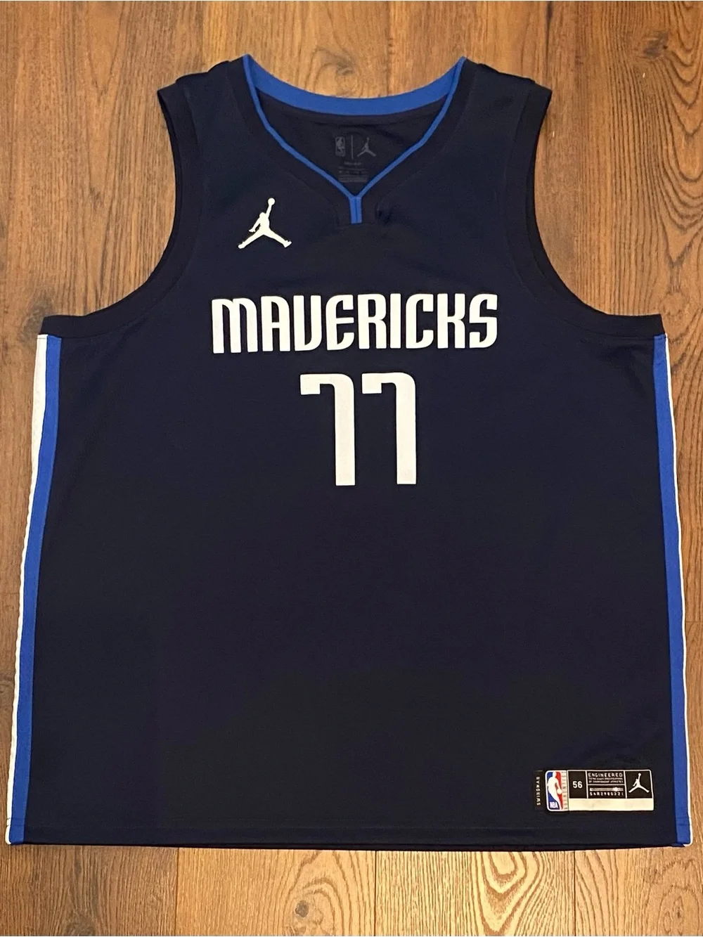 Jordan Dallas Mavericks Luka Dončić #77 Statement Swingman Jersey XXL/56